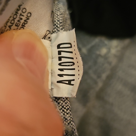 MISS ME Floral Lace Embellished Distressed Mid-rise Cuffed Skinny Denim Jeans - Picture 8 of 16